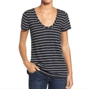 Caslon U-neck Striped Black And White T-shirt Size XL